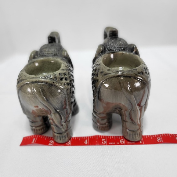 Pair of Grey Ceramic Elephant Tealight Candle Holder figurines - Picture 7 of 8
